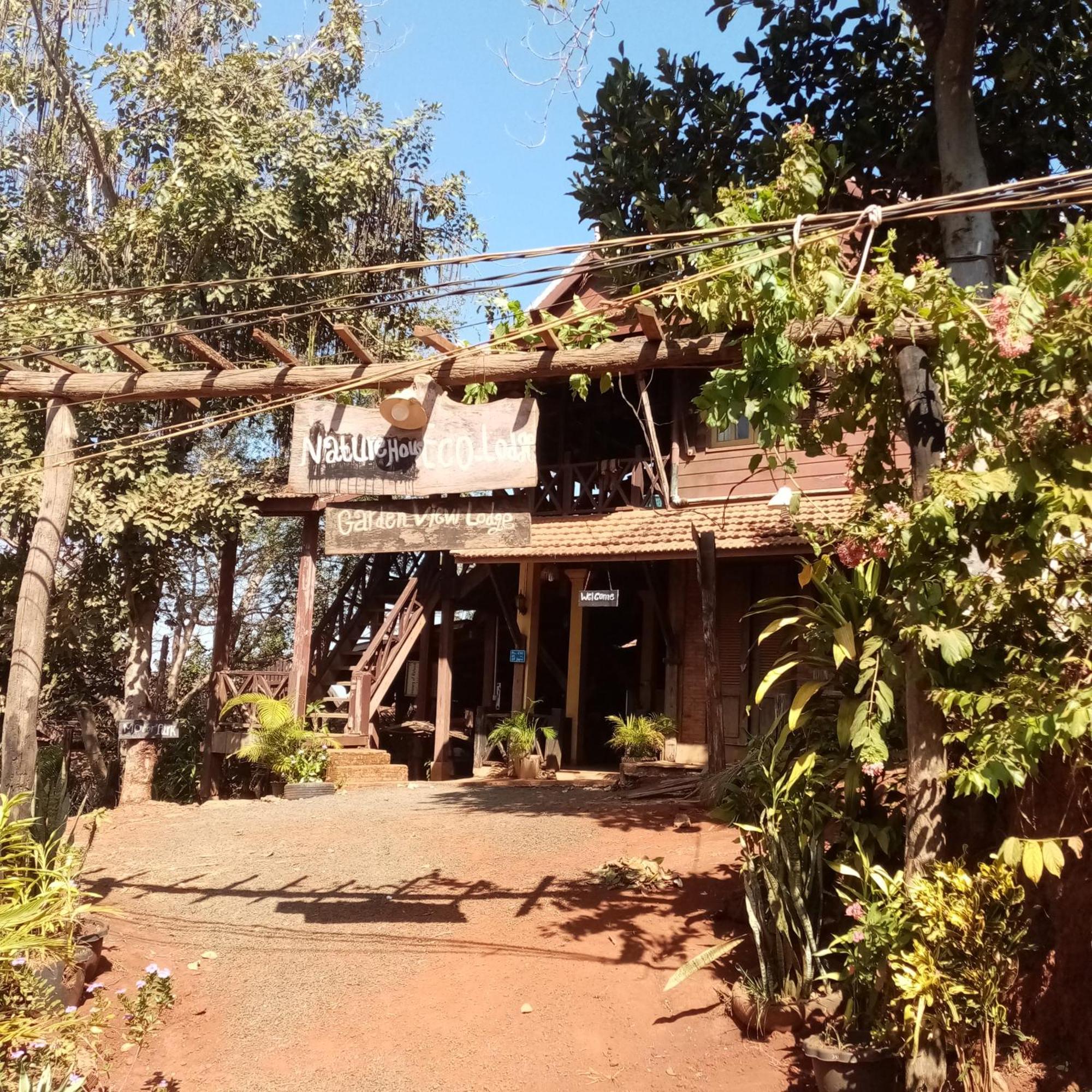 Nature House Eco-Lodge& Trekking Banlung Eksteriør bilde