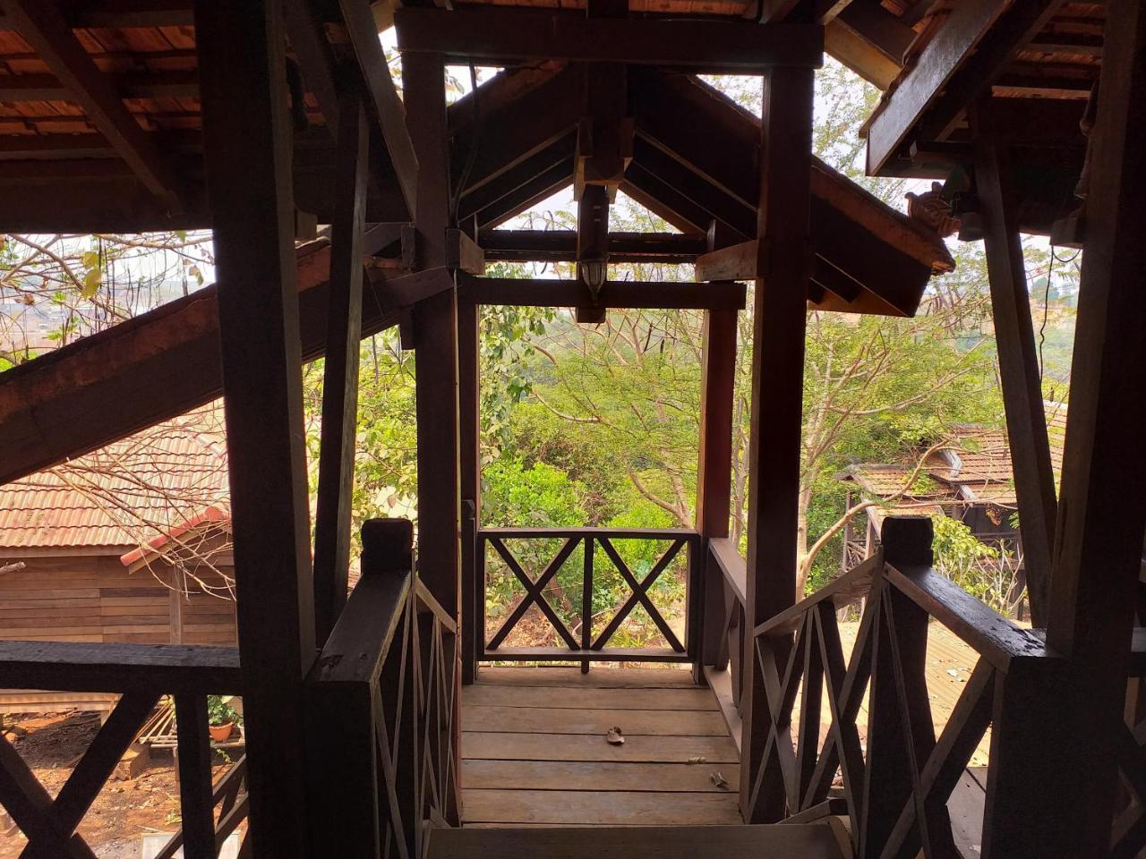 Nature House Eco-Lodge& Trekking Banlung Eksteriør bilde