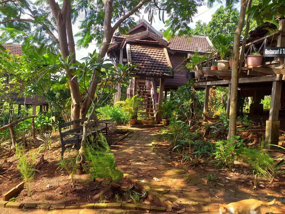 Nature House Eco-Lodge& Trekking Banlung Eksteriør bilde